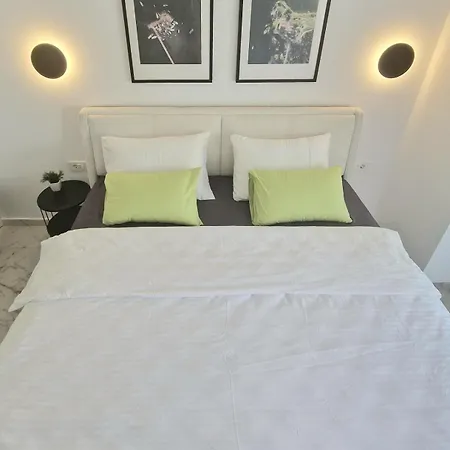 Yves Front Apartment Ohrid