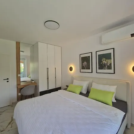 Yves Front Apartment Ohrid